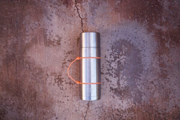 Heavy duty rope leash made for Mizu brand bottles; wraps snuggly around Mizu bottles to ensure easy carrying