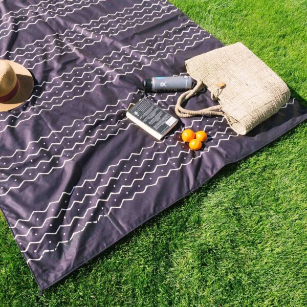 Twilight Lawn Party Set