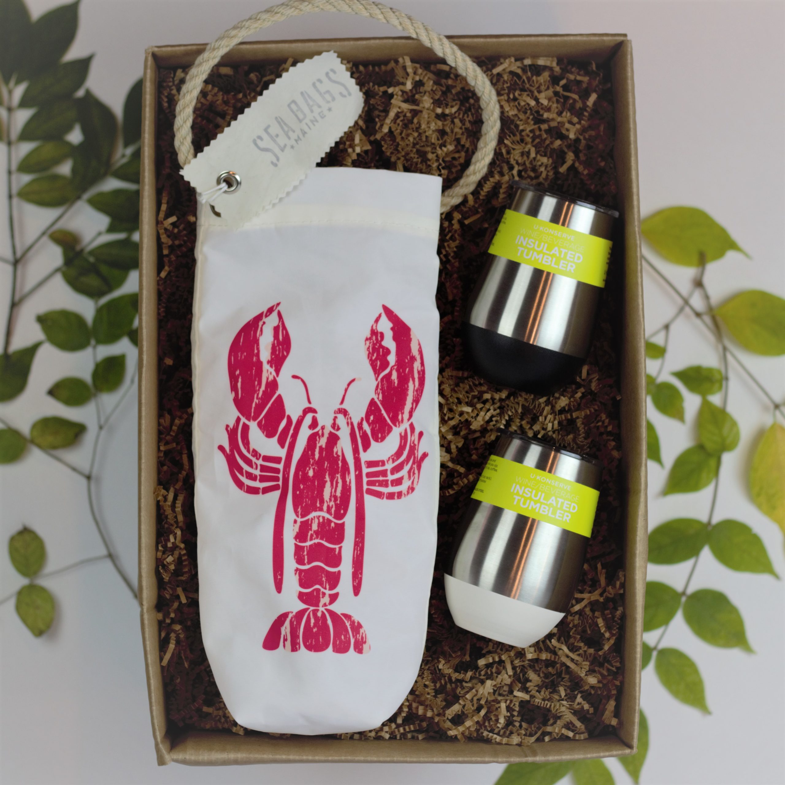 WINE-LOVERS-GIFT-BOX-LOBSTER-SEABAGS Sustainable wine gift box set with recycled sail lobster bag and reusable tumblers
