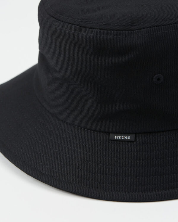 packable organic cotton black bucket hat by tentree