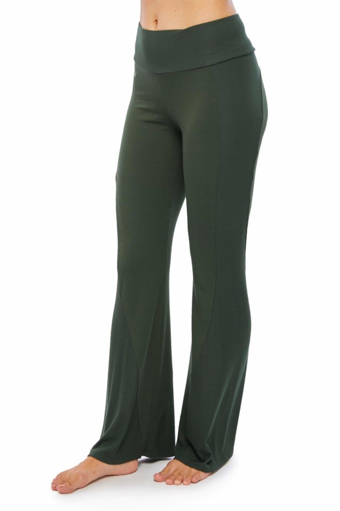 The eco-friendly happy hour pants by JJWinks are carbon neutral and made in the USA. Shown here in evergreen with slimming side panel and the no muffin top 4 inch waist band.